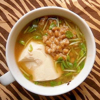 朝食にコレ１杯！豆腐と納豆のぶっかけ味噌汁